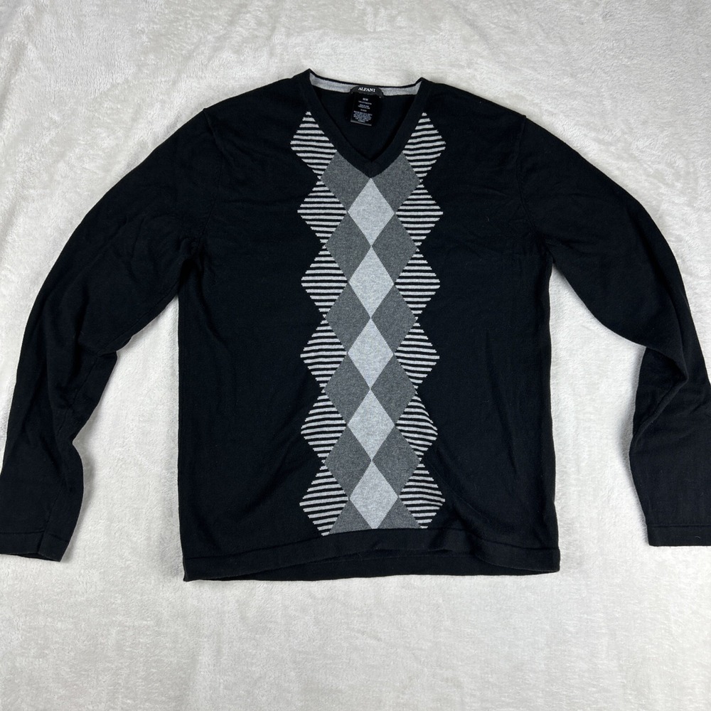 Alfani Men's V Neck Sweater Black Grey Argyl Pattern Size Medium Long Sleeve